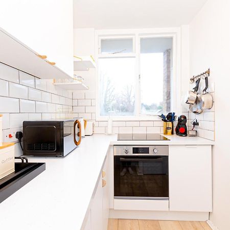 Charming Studio With Balcony In Putney, 5 Min Tube London Kültér fotó