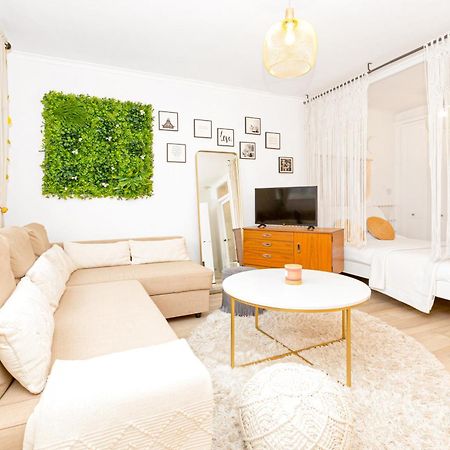 Charming Studio With Balcony In Putney, 5 Min Tube London Kültér fotó