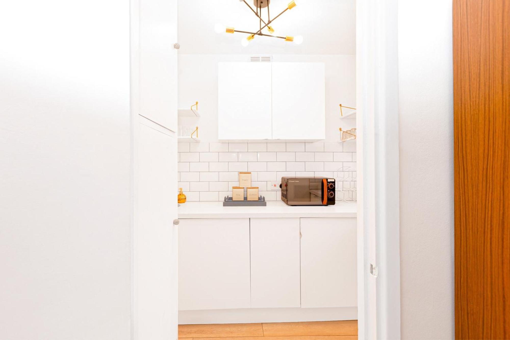 Charming Studio With Balcony In Putney, 5 Min Tube London Kültér fotó